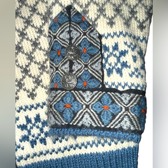 Dale of Norway Nordic Wool Cardigan
Oslo Sweater Shop Exclusive Made in Norway - Picture 8 of 15